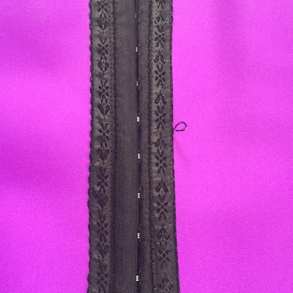 Size L (runs small) URSULA waist trainer - Picture 2 of 6